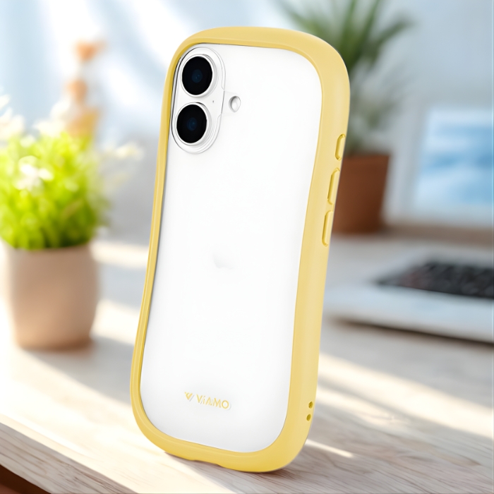 くすみカラーの耐衝撃クリアケース（iPhone装着イメージ）