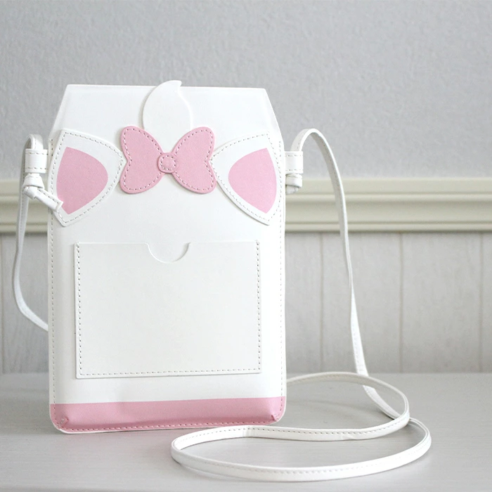 開閉部や金具のディテール