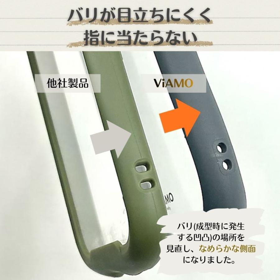 滑らかな側面加工がされた背面クリアガラススマホケース